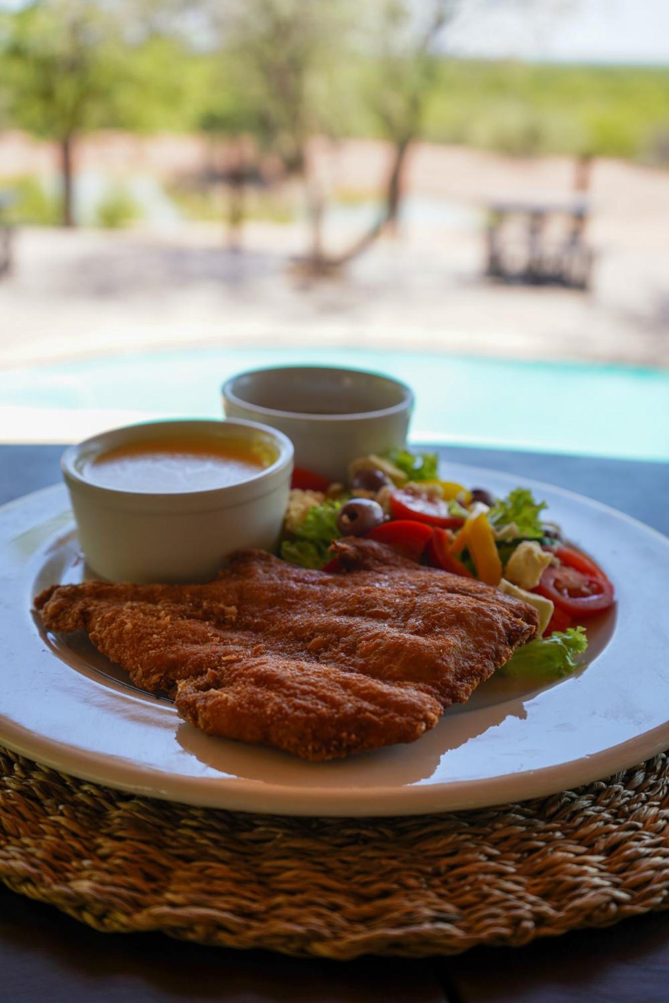 Mopane Bush Lodge Linton Kültér fotó