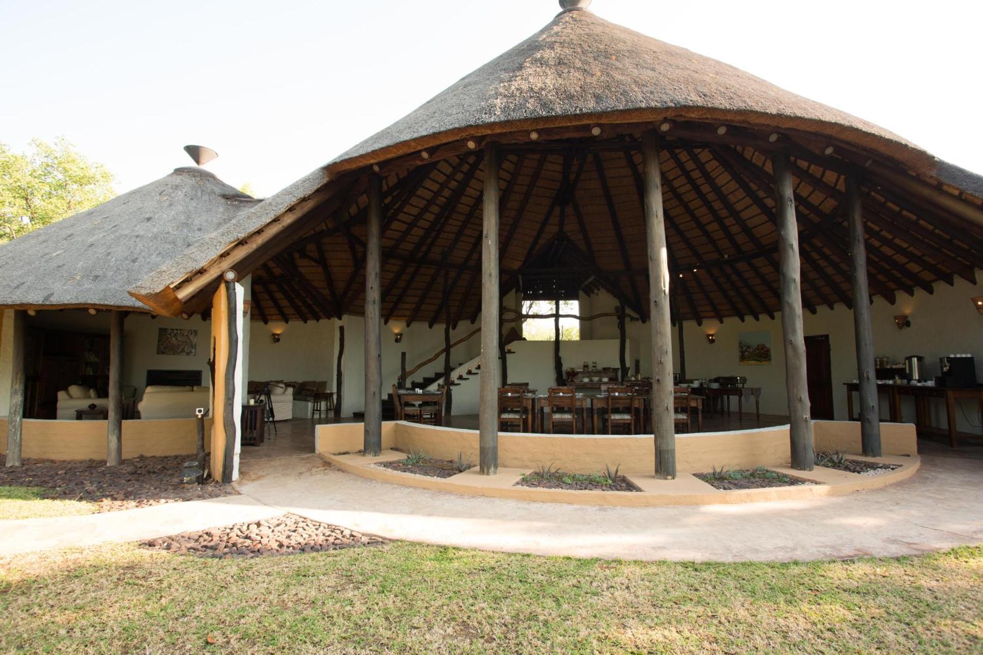 Mopane Bush Lodge Linton Kültér fotó